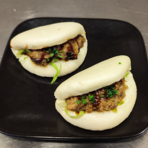 Mini guo bao buns met eend